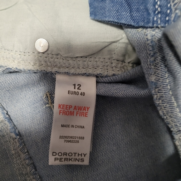 Dorthy Perkins Jean Shorts - Picture 3 of 3